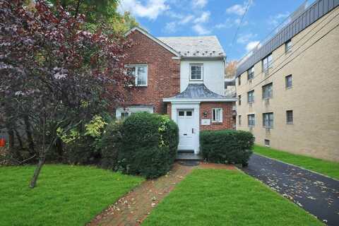 22 Chapel Place, Great Neck, NY 11021