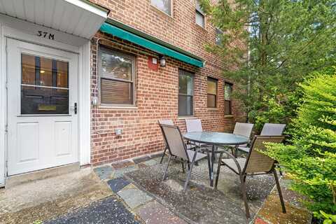 37 Rockledge Road, Hartsdale, NY 10530