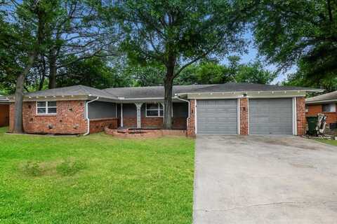 1033 Cavender Drive, Hurst, TX 76053