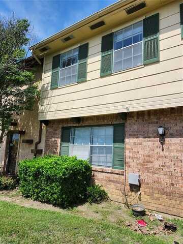 24 E Mountain Creek Drive, Grand Prairie, TX 75052