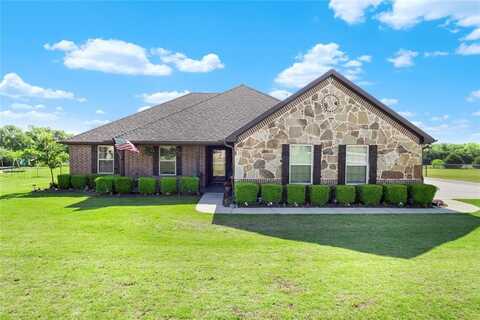 998 Lester Burt Road, Farmersville, TX 75442