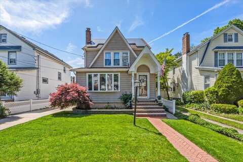 321 Rolling Street, Malverne, NY 11565