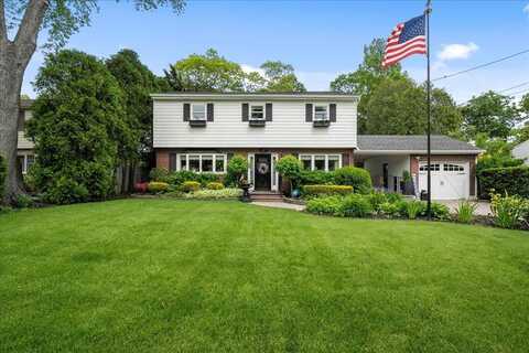 27 Bieselin Road, Bellport, NY 11713