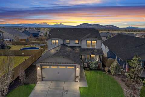 2779 SW 47th Street, Redmond, OR 97756