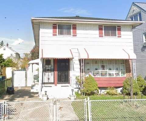 15 Meriam Street, Hempstead, NY 11550