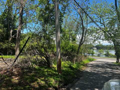 Dyke Road, East Setauket, NY 11733