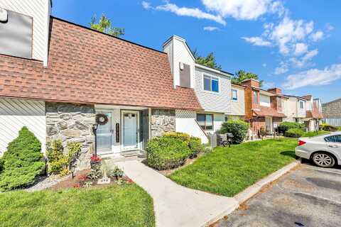 10 Point Circle South, Coram, NY 11727