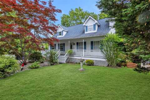 534 Puritan Drive, Shirley, NY 11967