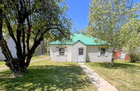 138122 Manzanita Street, Gilchrist, OR 97737