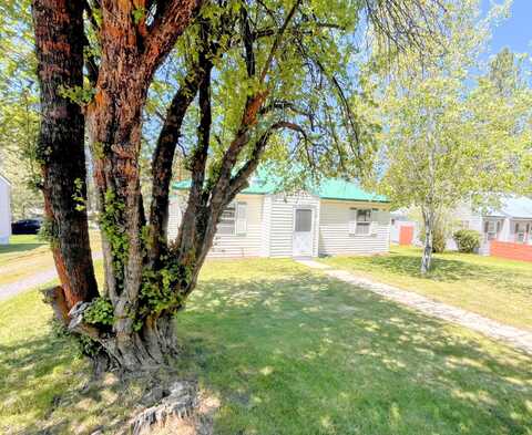 138122 Manzanita Street, Gilchrist, OR 97737