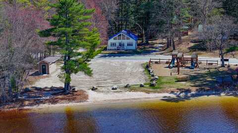 676 S High Street, Bridgton, ME 04009