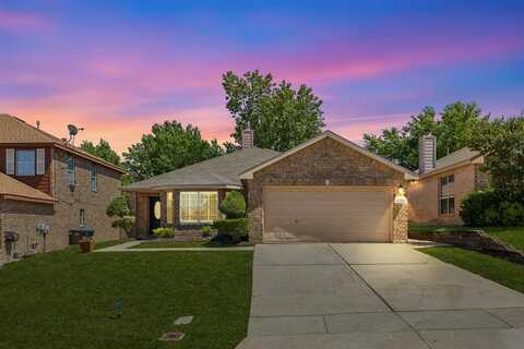 9709 Maryville Lane, Fort Worth, TX 76108