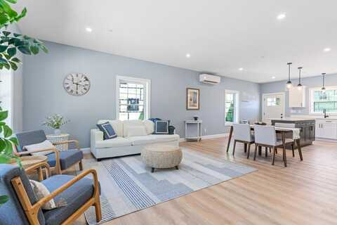 7 Parsonage Road, North Yarmouth, ME 04097