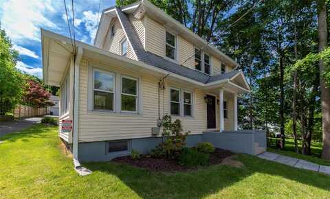 17 S Airmont Road, Airmont, NY 10901