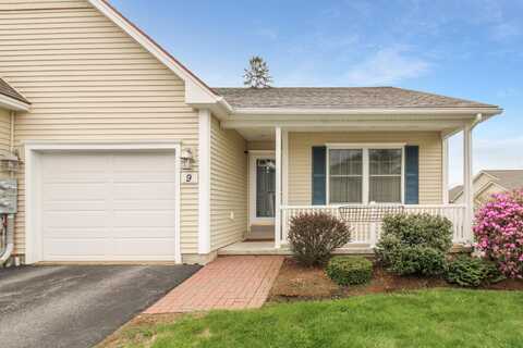 9 Camden Court, Bangor, ME 04401