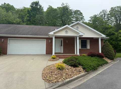 112 Garden Oaks, PRINCETON, WV 24740