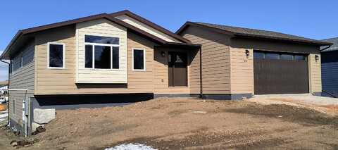833 Ridgeview Street, Belle Fourche, SD 57717