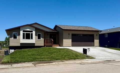 833 Ridgeview Street, Belle Fourche, SD 57717