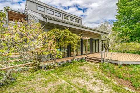 212 Charles Neck Way, West Tisbury, MA 02575