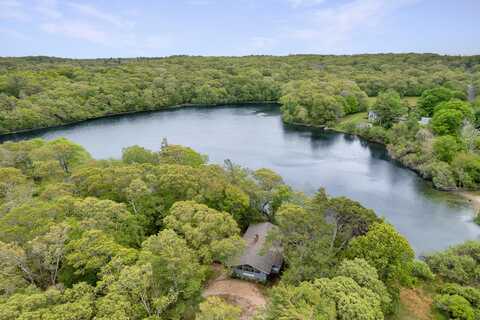 5 Scottys Lane, West Tisbury, MA 02575