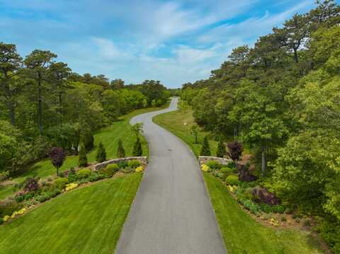 34 Paddock Road, Oak Bluffs, MA 02557