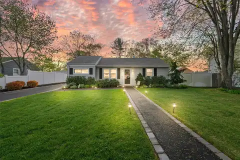 900 Bay Shore Avenue, West Islip, NY 11795