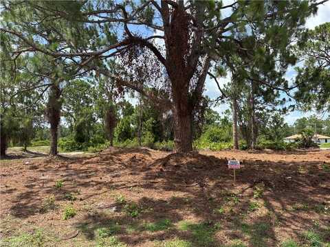 774 Genoa, LEHIGH ACRES, FL 33974