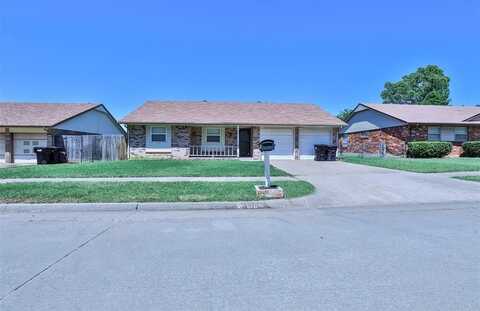 1101 S English Street, Moore, OK 73160