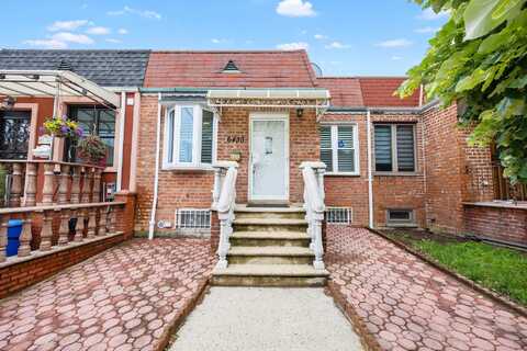 64-30 73rd Place, Middle Village, NY 11379