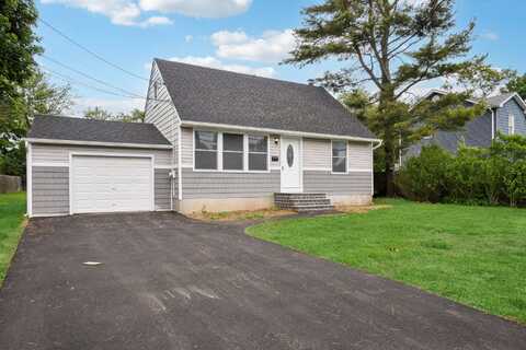 17 21 St Avenue, Bay Shore, NY 11706