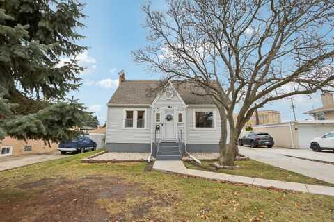 8122 W Oak Avenue, Niles, IL 60714