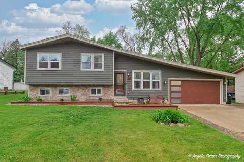 2708 Myang Avenue, McHenry, IL 60050