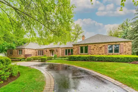 15 Highview Circle, Hawthorn Woods, IL 60047