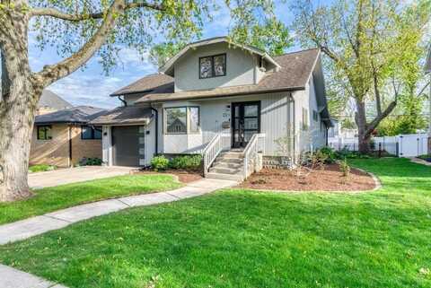 221 8th Street, Downers Grove, IL 60515