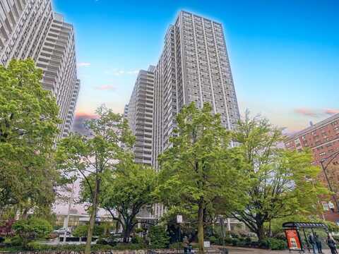 4250 N Marine Drive, Chicago, IL 60613