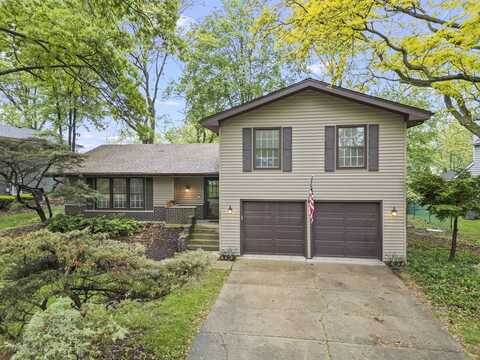 2s644 Devonshire Lane, Glen Ellyn, IL 60137