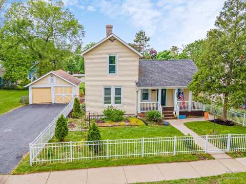 224 N Main Street, Crystal Lake, IL 60014