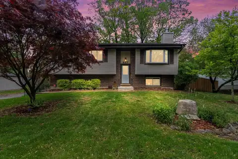 917 N Coolidge Avenue, Palatine, IL 60067
