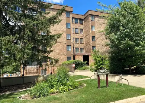 430 Walnut Avenue, Lisle, IL 60532