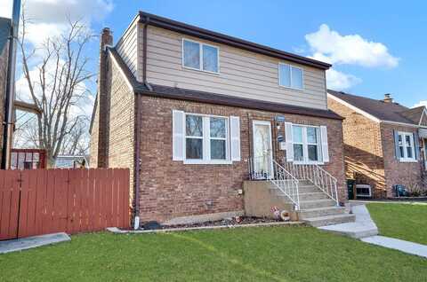 18006 Oakwood Avenue, Lansing, IL 60438