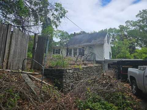 104 Youngs Road, Lunenburg, MA 01469