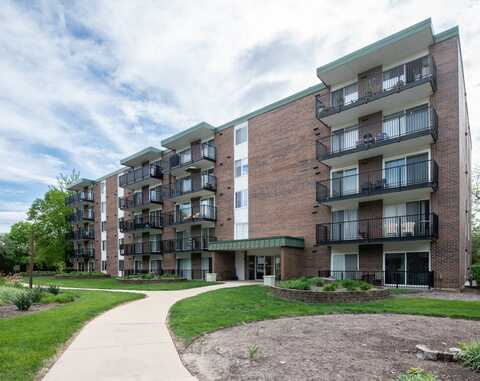 5s040 Pebblewood Lane, Naperville, IL 60563