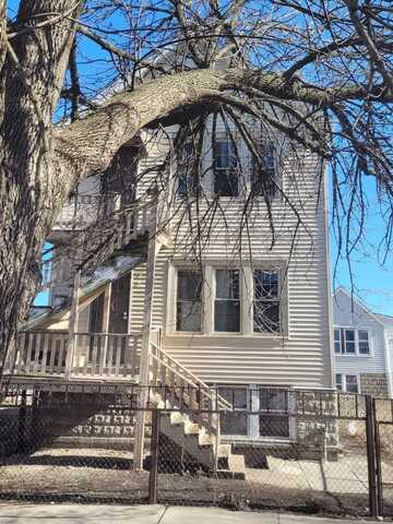 8405 S Baltimore Avenue, Chicago, IL 60617