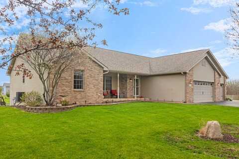 5775 S Indian Trail, Rochelle, IL 61068