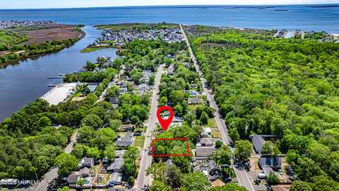 12 Central Avenue, Waretown, NJ 08758