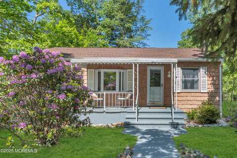 94 Cherry Street, Whiting, NJ 08759