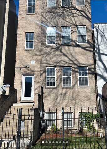 3324 W Le Moyne Street, Chicago, IL 60651