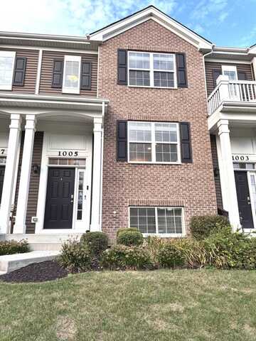 1005 Charlton Lane, Naperville, IL 60563