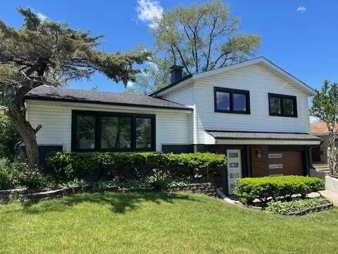 8944 S Maple Lane, Hickory Hills, IL 60457