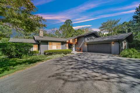 168 Rainbow Lane, Trout Valley, IL 60013